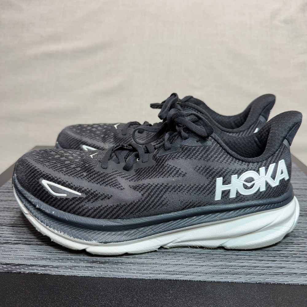 Hoka One Clifton 9 Running Shoes - Womens 9.5 - Black White 1127896 BWHT